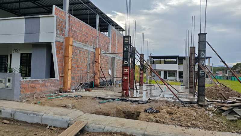 Avance de obra gris en edificaciones, incluyendo estructura y mampostería en el Proyecto "El Origen" 