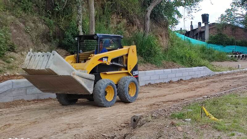 Confinamiento y Bordillos de vía en el Proyecto "El Origen"