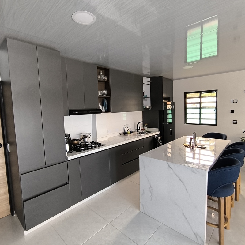 Cocina integral: Diseño, funcionalidad y elegancia reunidos en el corazón del hogar.